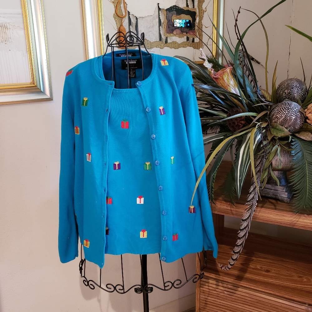 Studio Joy brand Christmas sweater set size Medium